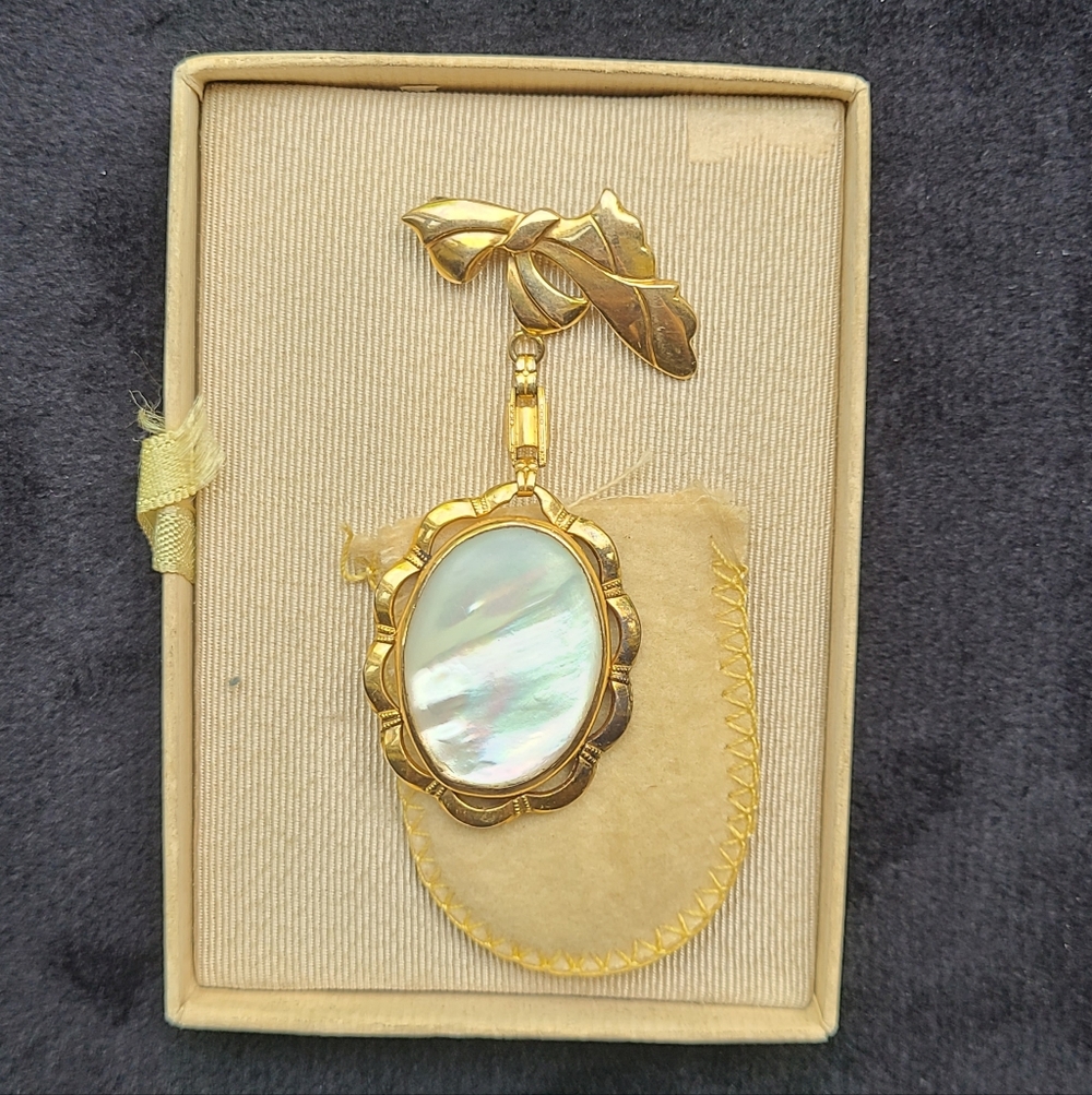 12K GF Mother Of Pearl Vintage Locket Brooch